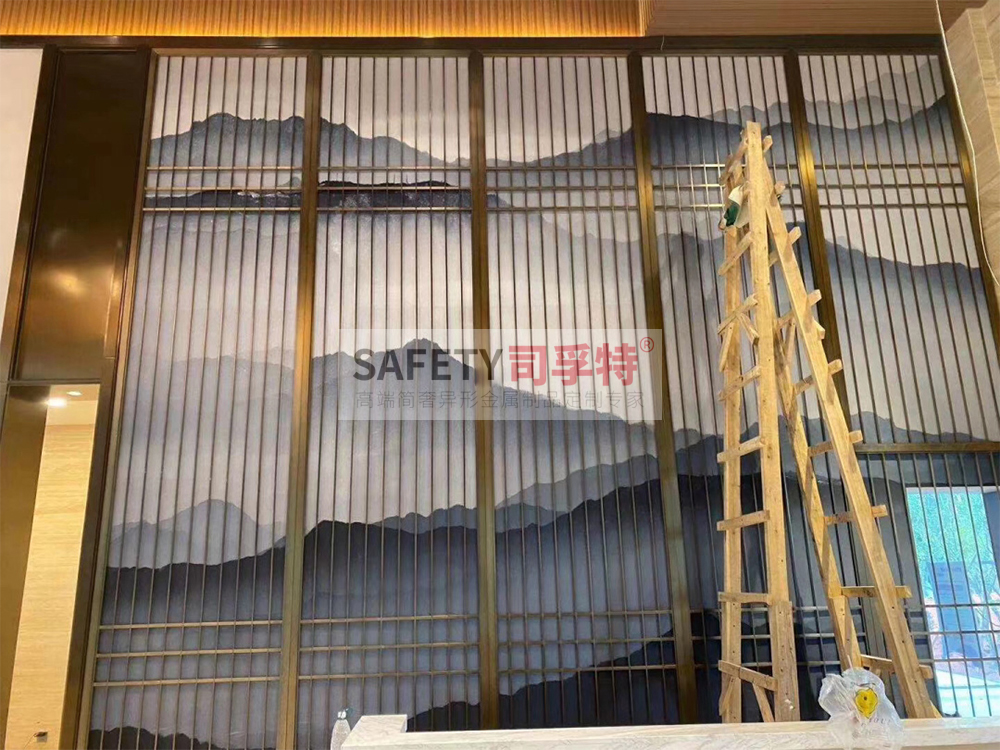 金屬屏風（不銹鋼屏風、鋁雕屏風）安裝過程和步驟講解(圖1)
