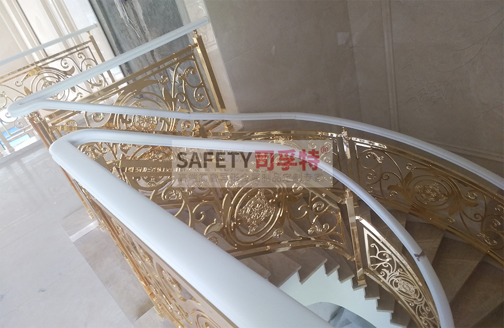 鋁藝鏤空雕花樓梯扶手：造型多樣，工藝成熟，彰顯高端品味(圖2)